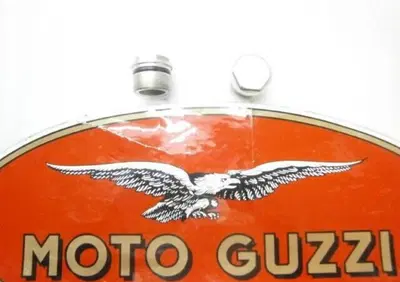 Tappo forcella(coppia)v7-v9 Moto Guzzi - Annuncio 8209513
