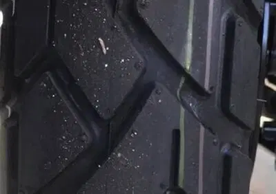 Pneum post 120/80-17 61S - Pneum ant 100/90-18 56S PNEUMATICO - Annuncio 8214907