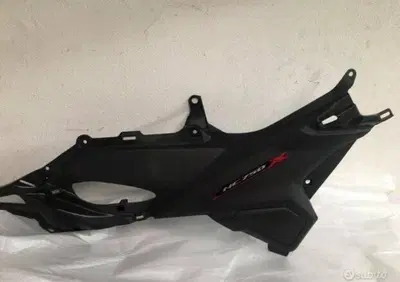Carena copertura laterale SX Honda HONDA NC750X - Annuncio 8219230