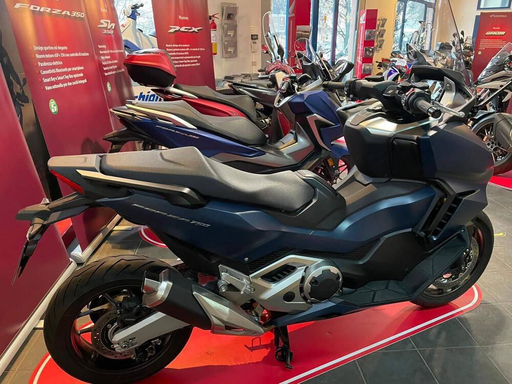 Honda Forza 750 DCT (2021 - 24) Nuova a Legnano - VetrinaMotori