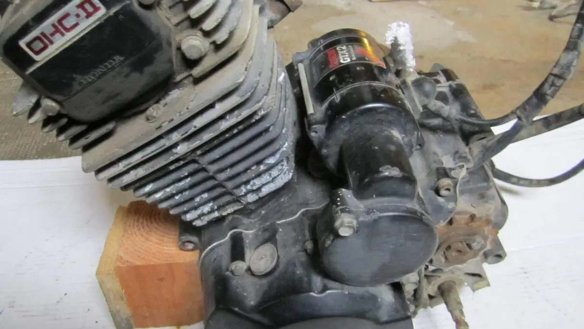 Honda   (2)