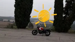 Moto Guzzi V7 II Special (2015 - 17)  (2)