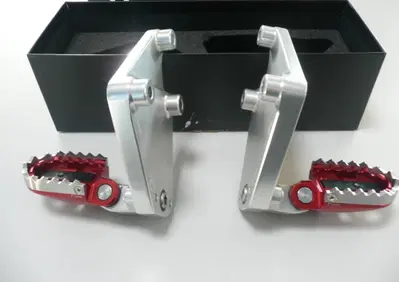 Coppia pedane off-road RIZOMA-HONDA per x-adv 750 - Annuncio 8263529