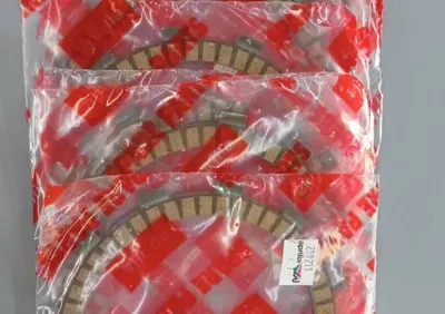 Dischi frizione Aprilia RSV1000 (AP8106867) - Annuncio 8265681