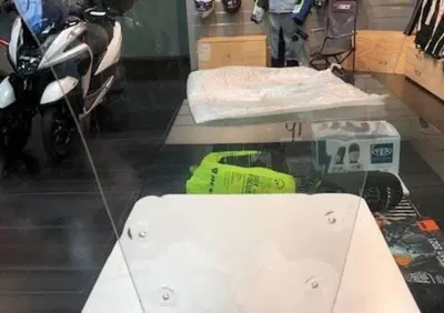 Parabrezza originale Yamaha Tracer 900 - Annuncio 8270609