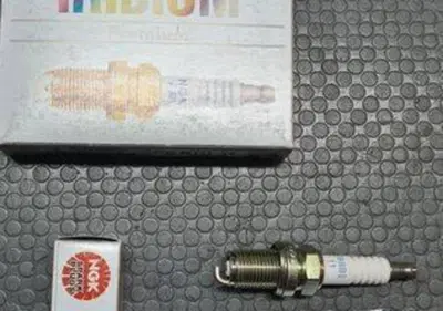 CANDELA LASER IRIDIUM FR8BI-11 HONDA VTR SP1 1000 NGK - Annuncio 8272708