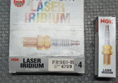 CANDELA LASER IRIDIUM FR9BI-11 HONDA VTR SP1 1000 NGK - Annuncio 8272731