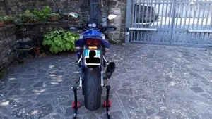 Yamaha YZF R1 (2000 - 01)  (2)