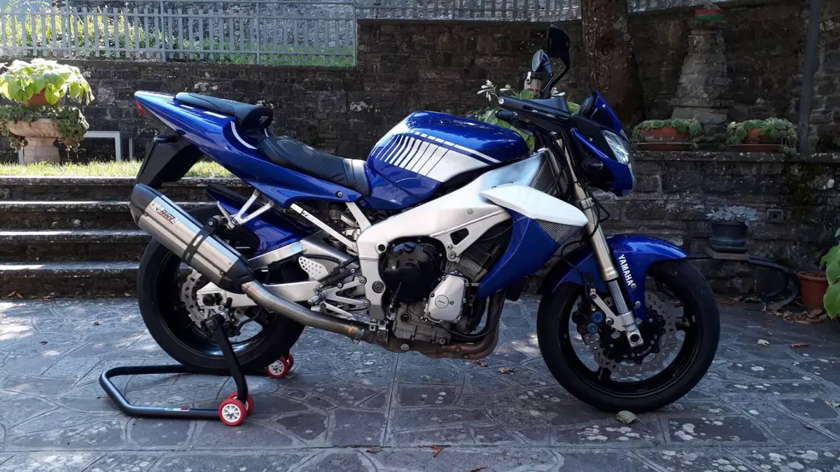 Yamaha YZF R1 (2000 - 01)  (5)
