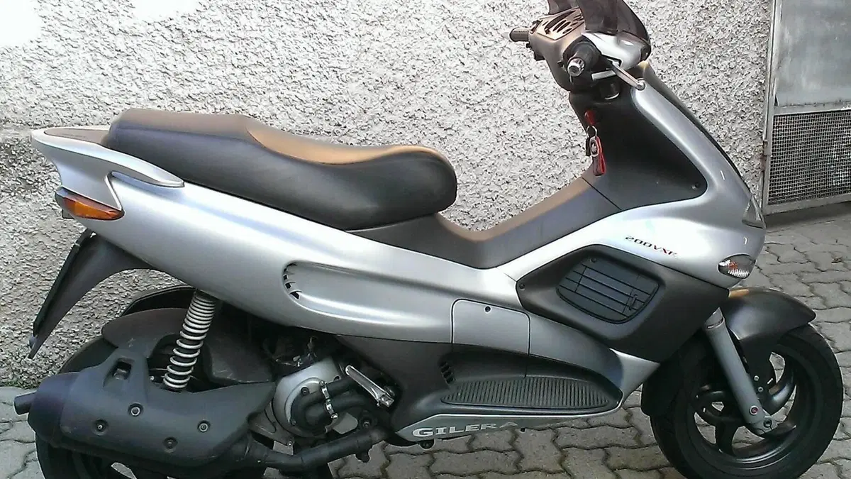 Gilera Runner 200 VXR (2002 - 05)  (4)