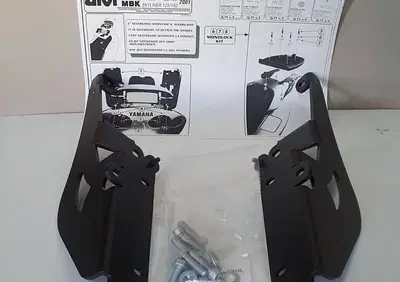 PORTAPACCHI GIVI ATTACCO POSTERIORE YAMAHA MAJESTY - Annuncio 8285063