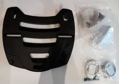 PIASTRA E SNODO MONORACK 3 GIVI-M3 - Annuncio 8285653
