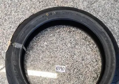 PNEUMATICO 130/70ZR17 62W SPORTMAX TORUING RADIAL Dunlop - Annuncio 8326701