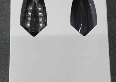 FRECCE A LED YAMAHA PER VARI MODELLI YMEH07890020 - Annuncio 8274377
