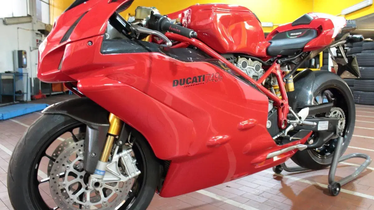 Ducati 749 R (2003 - 07)  (5)