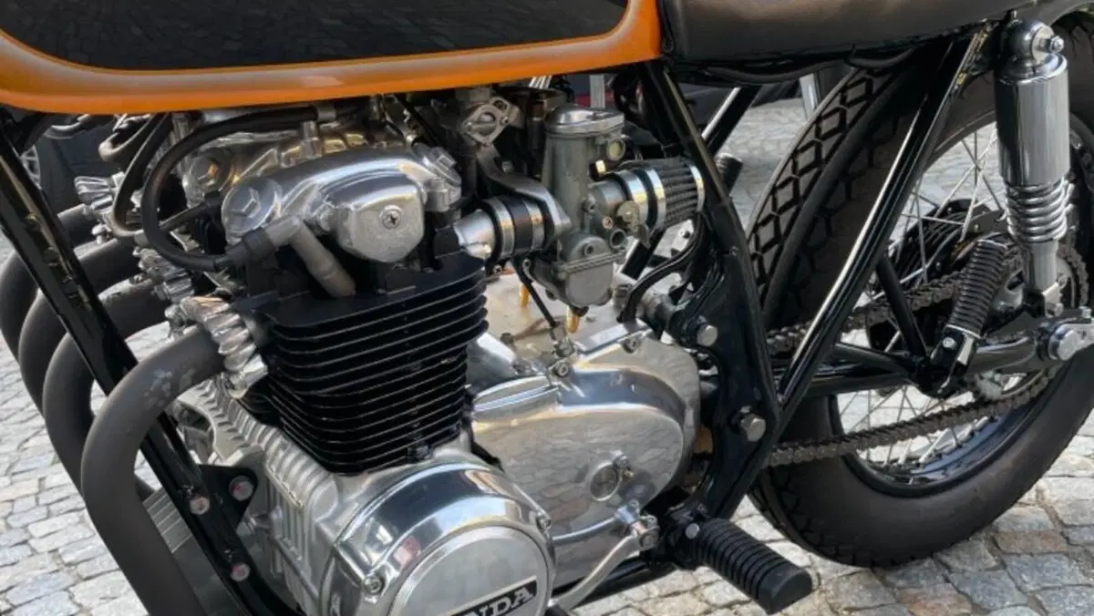 Honda   (4)