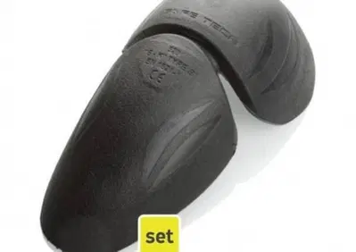 SET DI PROTEZIONI PER GINOCCHIERE/GOMITI MACNA - Annuncio 8402591