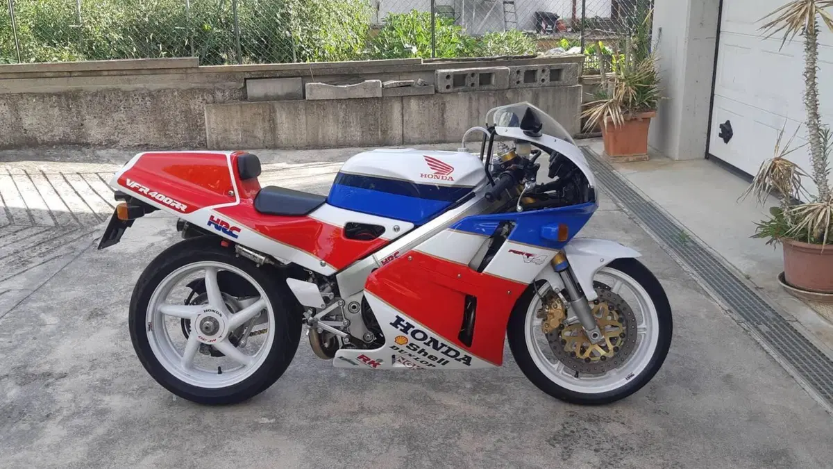 Honda   (2)