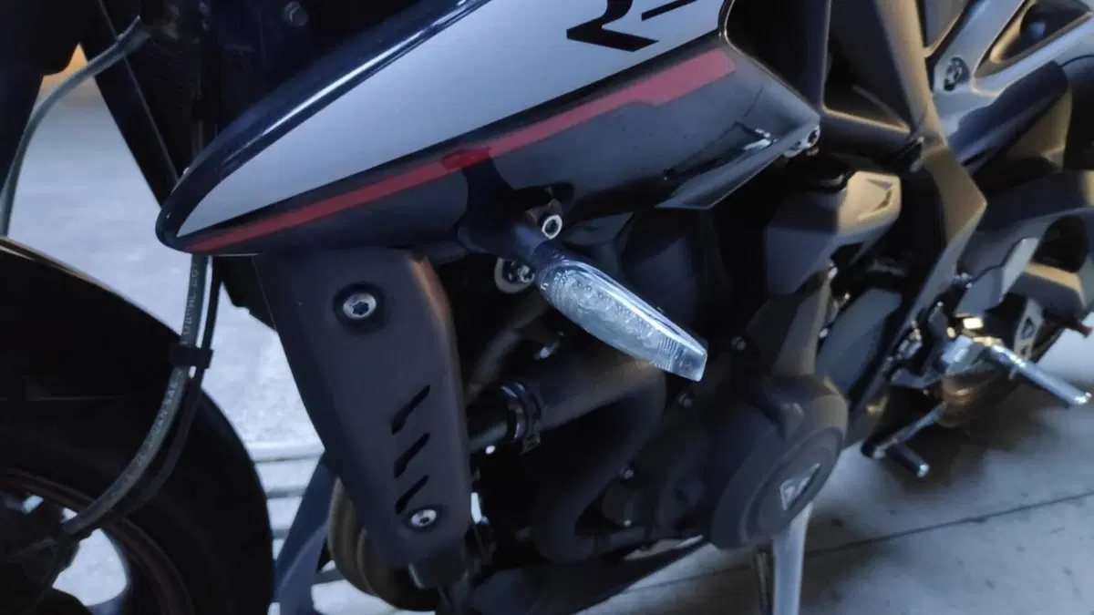 Triumph Street Triple RS (2017 - 19)  (10)