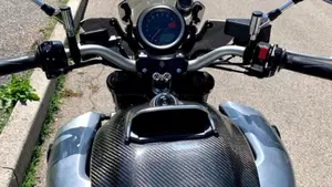 Yamaha VMAX Carbon (2015 - 16)  (7)