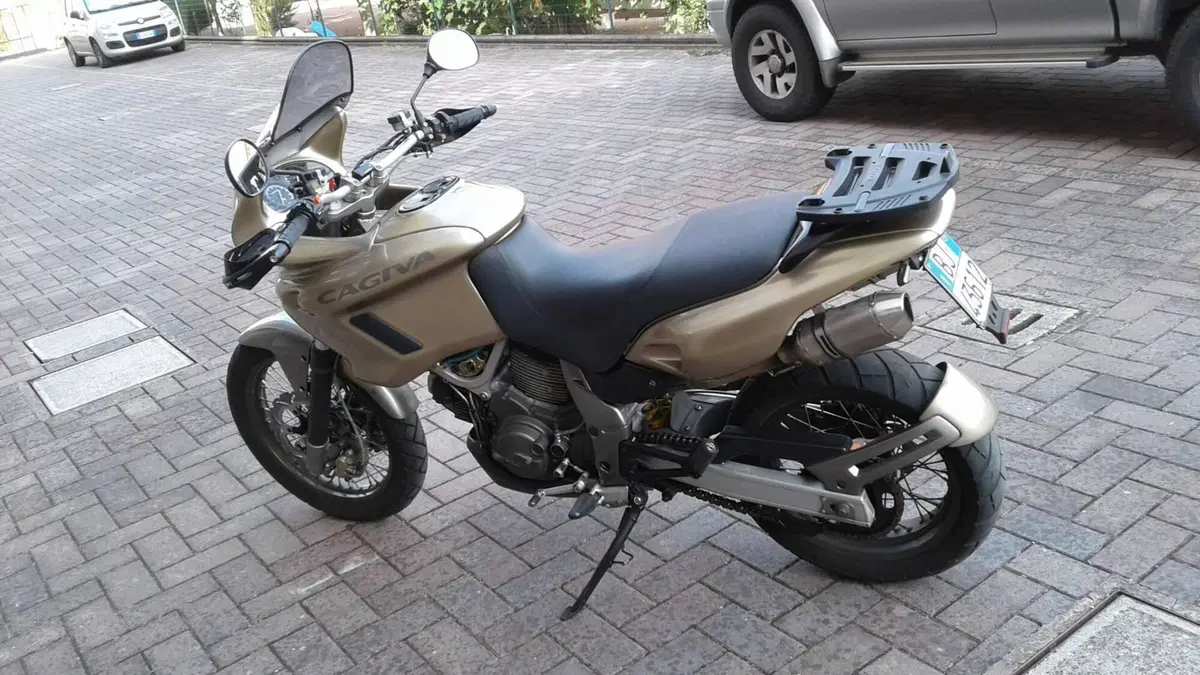 Cagiva Gran Canyon 900  (3)