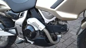 Cagiva Gran Canyon 900  (4)