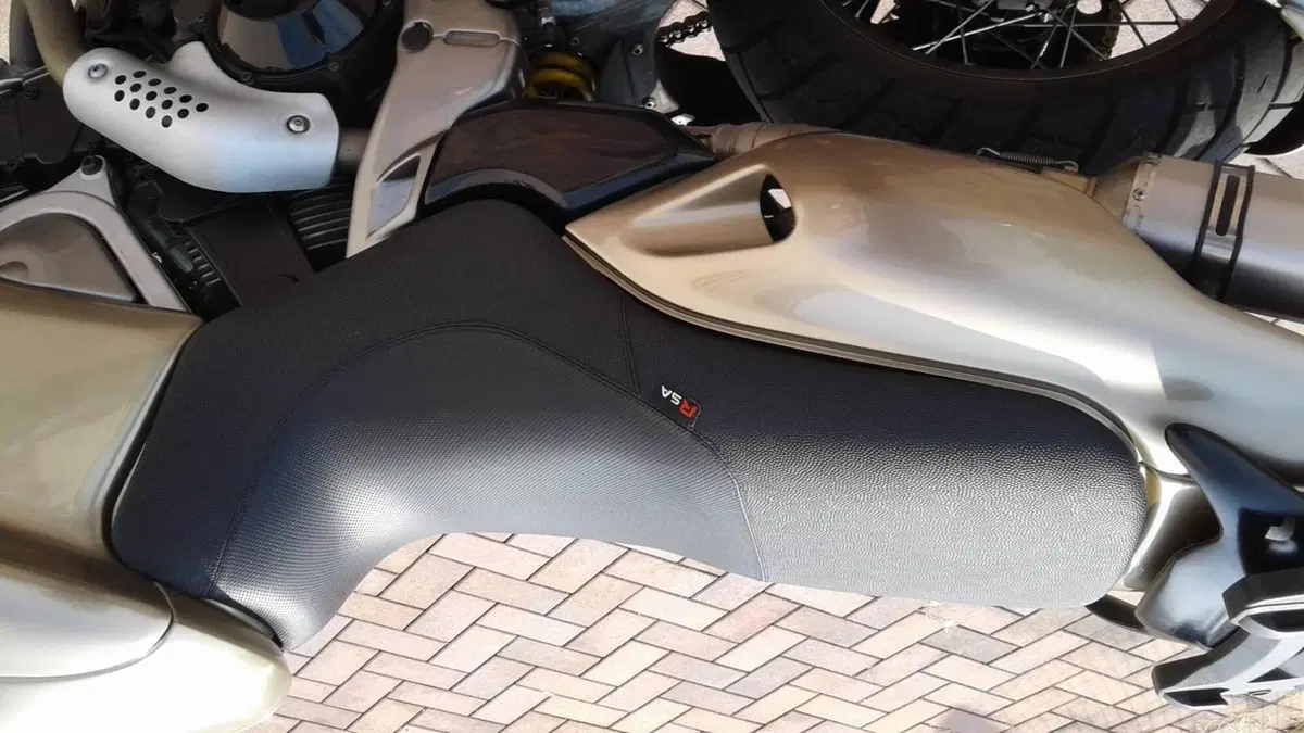 Cagiva Gran Canyon 900  (8)