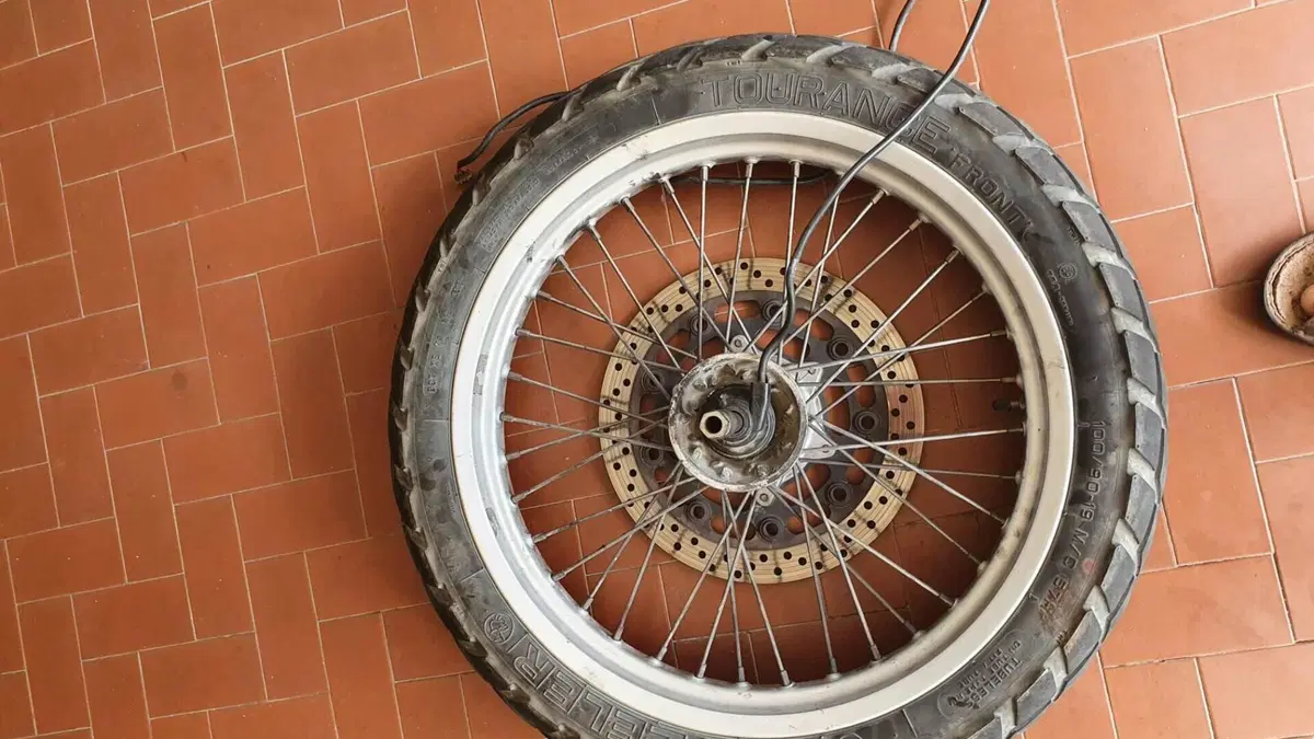 Suzuki XF 650 Freewind (1997 - 03)  (5)