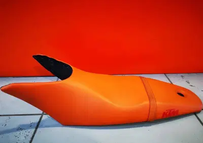KTM SELLA PILOTA 990 SUPER DUKE 2005 2012 ORANGE - Annuncio 8512863