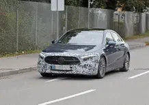 Nuova Mercedes-Benz Classe A Restyling 2022, si lavora anche sulla berlina