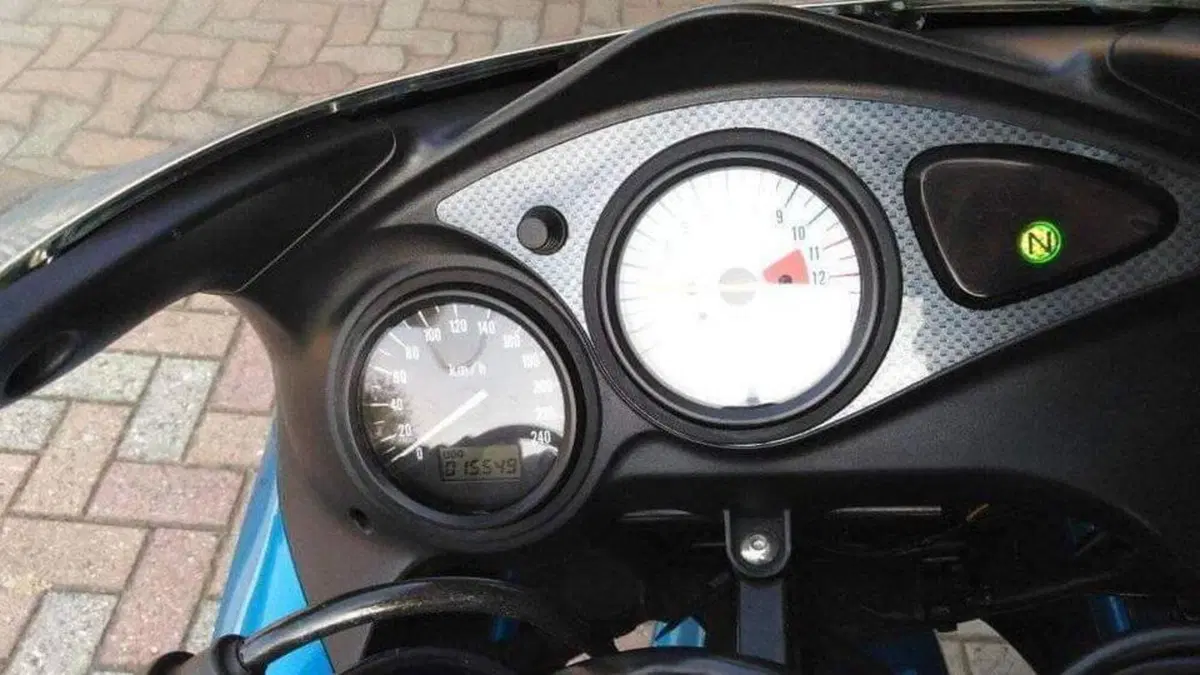 Suzuki   (3)