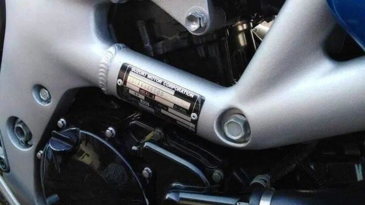 Suzuki   (7)