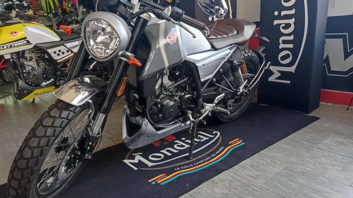 FB Mondial HPS 300 (2017 - 19)  (5)