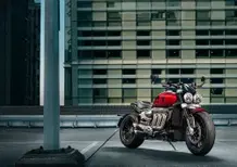 Triumph Rocket 3R e Rocket 3GT 221 Special Edition. Prezzi, dati, foto