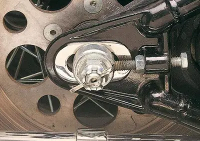 Protezioni forcellone cromate per Sportster dal 19  - Annuncio 8553336