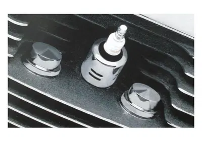 Coperchi cromati Kuryakyn peaked per bulloni testa  - Annuncio 8560116