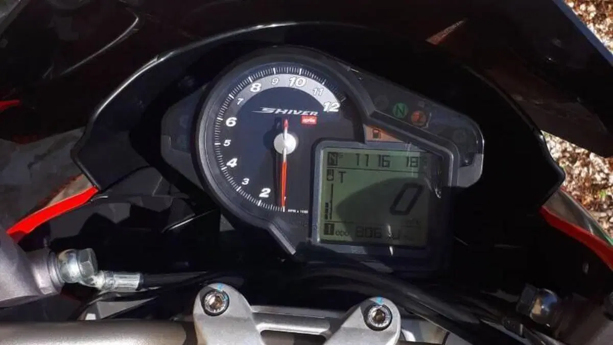 Aprilia Shiver 750 (2010 - 16)  (13)