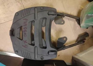 Piastra con staffe piaggio x9 Givi - Annuncio 8575045