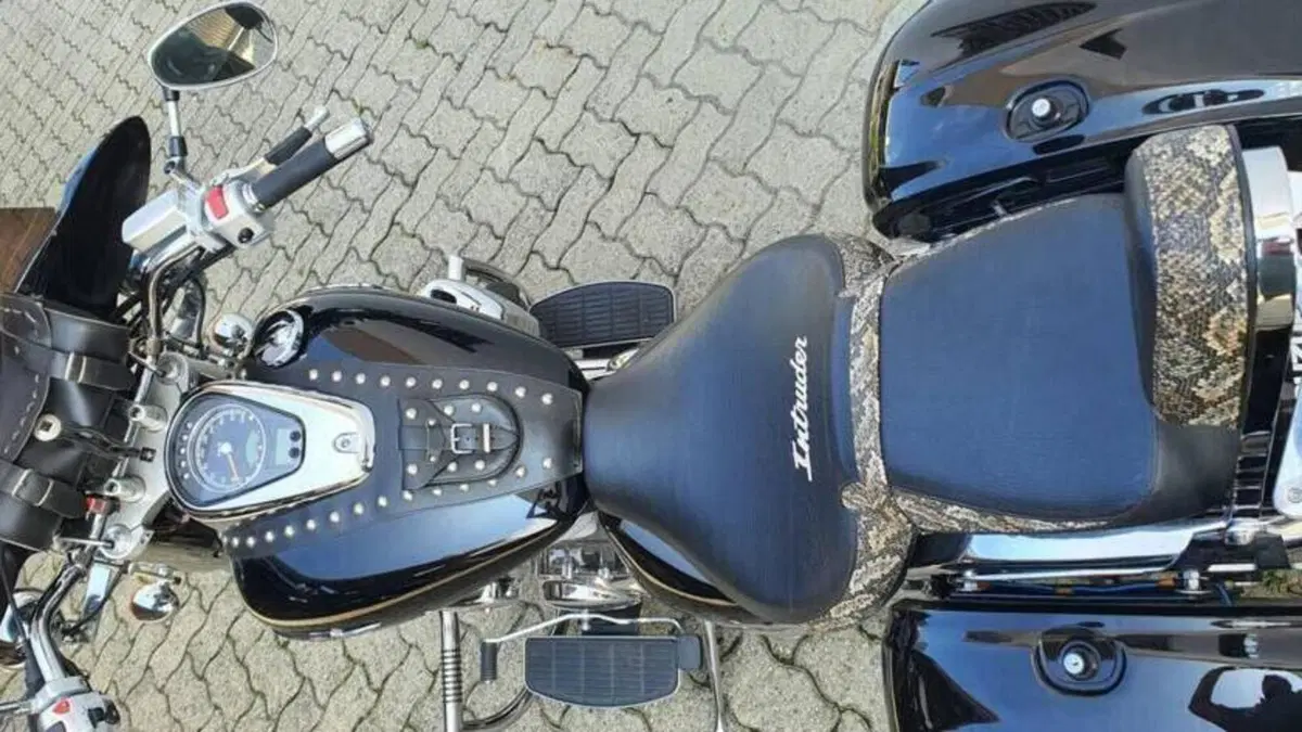 Suzuki Intruder 800 C B (2015 - 17)  (2)
