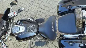 Suzuki Intruder 800 C B (2015 - 17)  (2)