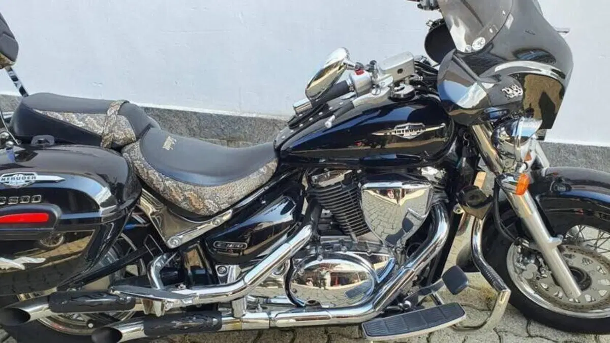 Suzuki Intruder 800 C B (2015 - 17)  (5)