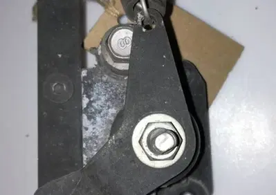 Pinza di stazionamento Aprilia Mana 850 - Annuncio 8586901