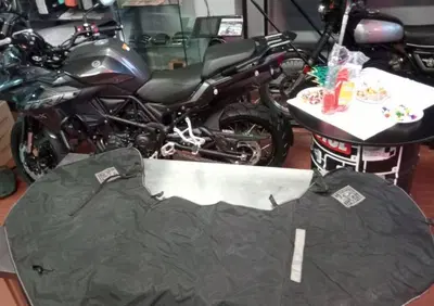 Termoscud Coprigambe Per Suzuki Burgman 400 Tucano Urbano - Annuncio 8598724