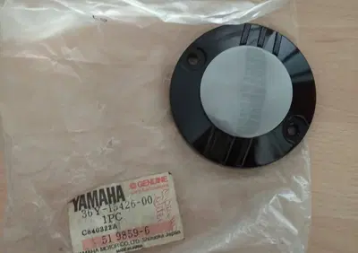 COPERCHIO CROMATO POMPA OLIO YAMAHA RD500 - Annuncio 8598999