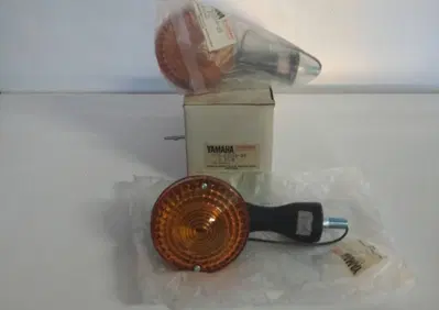 COPPIA FRECCE ANT. ORIGINALE YAMAHA XT500 - Annuncio 8604340