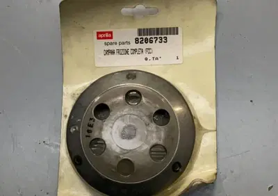 CAMPANA FRIZIONE PER APRILIA 50 CC. AP8206733 - Annuncio 8610459