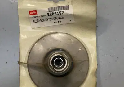 PULEGGIA SECONDARIA FISSA APRILIA 50 CC. AP8206157 - Annuncio 8611293