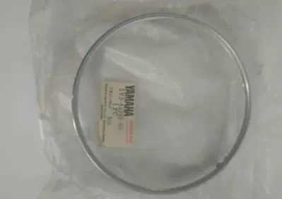 GHIERA FARO ORIGINALE YAMAHA XT550 - Annuncio 8611814