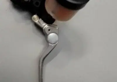 POMPA FRENO ANT. APRILIAA TUONO AP8133882 - Annuncio 8612366