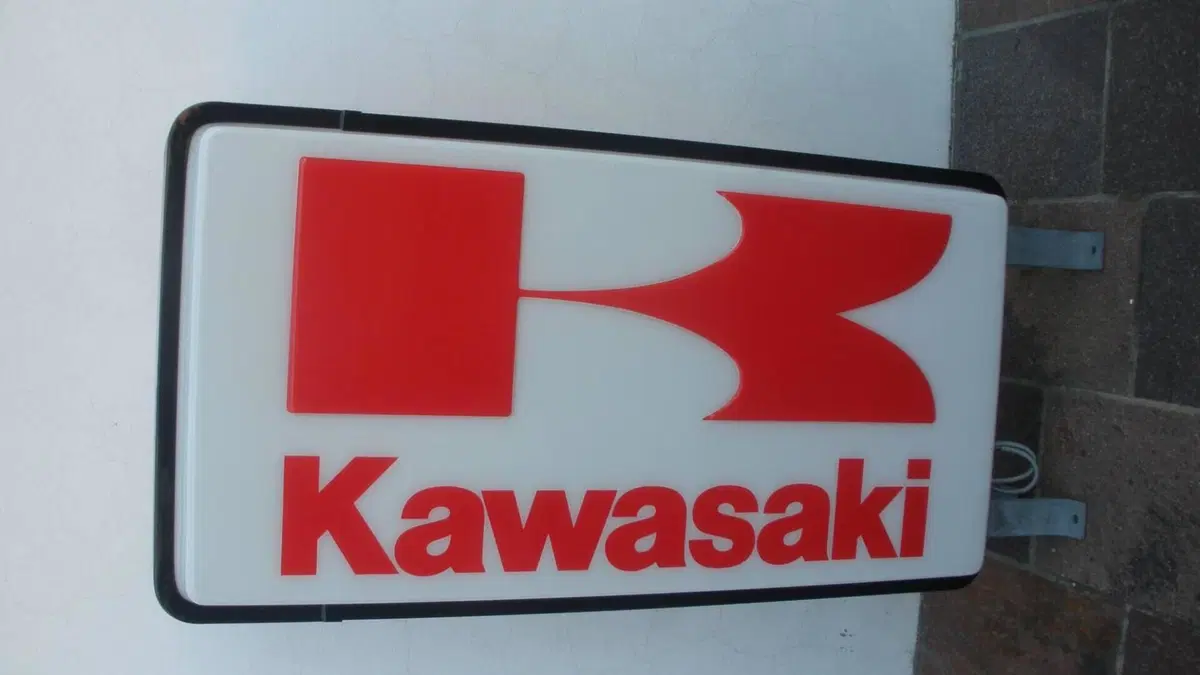 Kawasaki   (20)